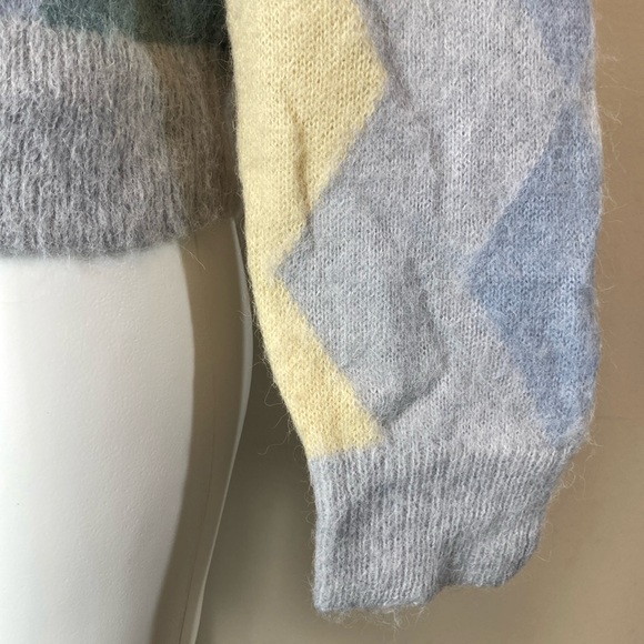 🐲💙 J.Crew Diamond checked  Cropped Sweater - Picture 7 of 15